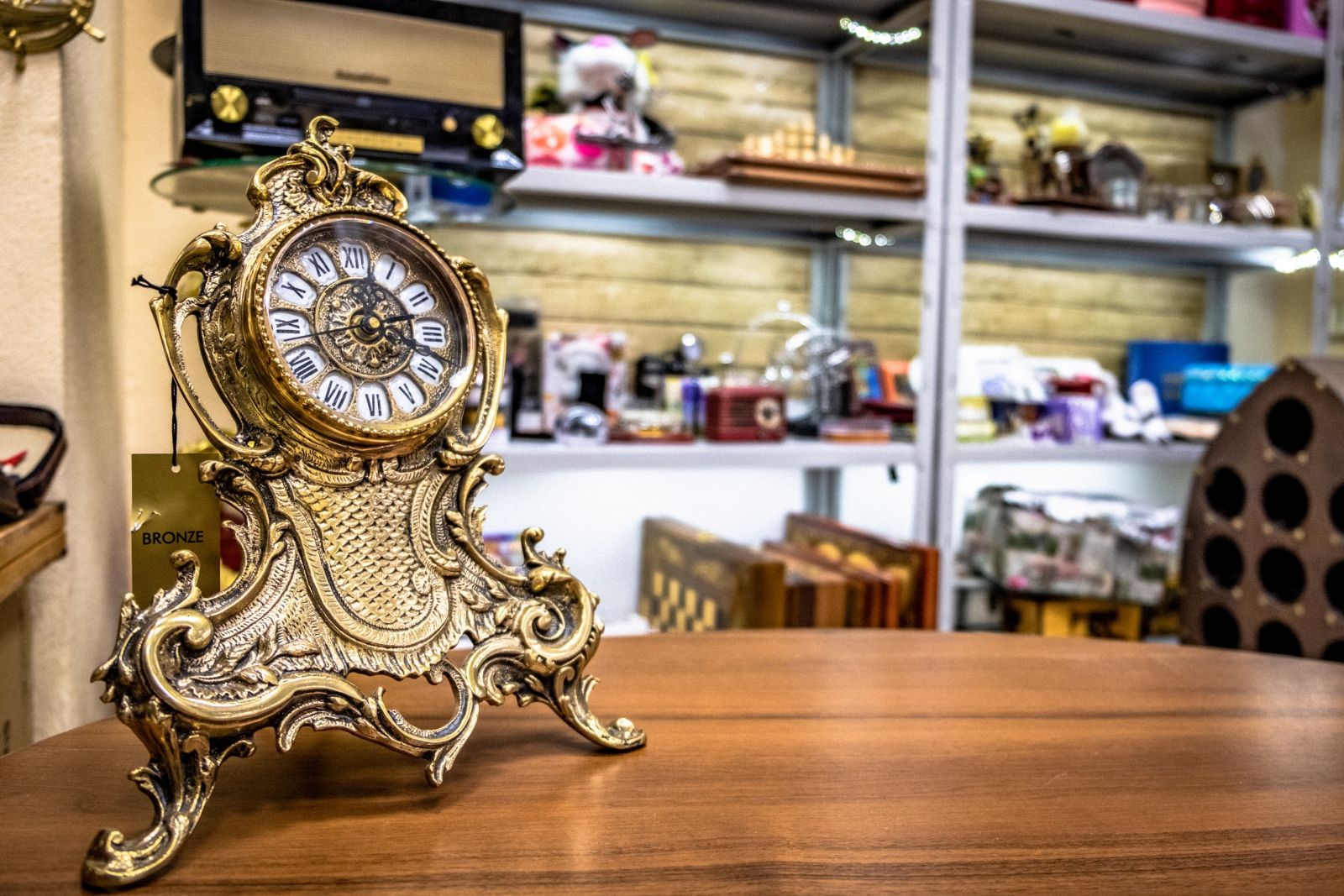 Купить часы в севастополе. Каминные часы. Красивые каминные часы. Подарок из Севастополя. Каминные часы в африканском стиле.